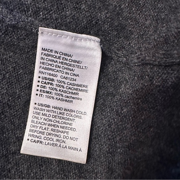 Lark & Ro Size S Gray 100 % Cashmere Soft Cozy Sweater (O) - Picture 7 of 9